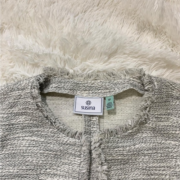 Susina light weight blazer - Picture 3 of 5